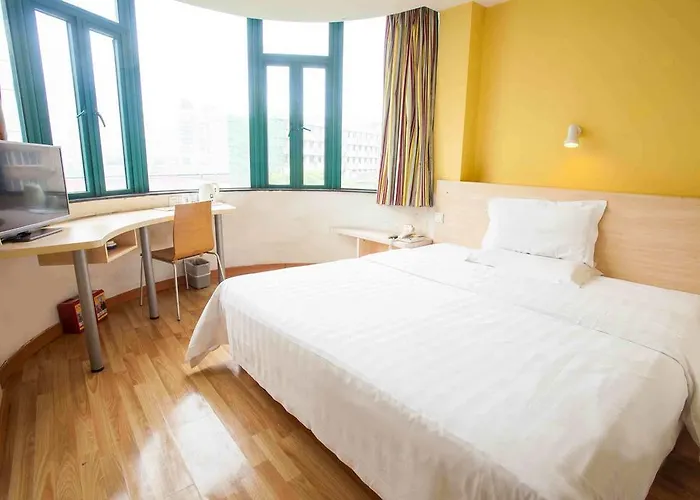 7Days Inn Chongqing Shapingba Pedestrian Street