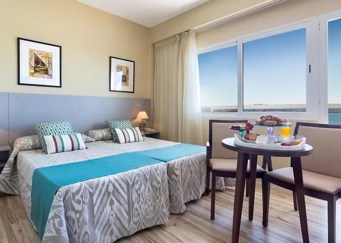 Hotel Izan Cavanna
