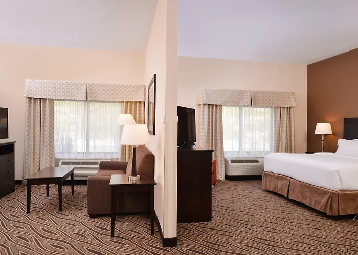 Holiday Inn Express & Suites Washington - Meadow Lands By Ihg
