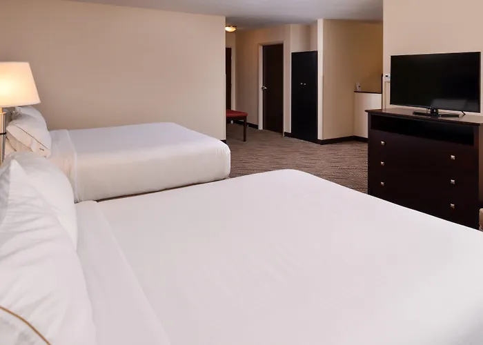 Holiday Inn Express & Suites Washington - Meadow Lands By Ihg