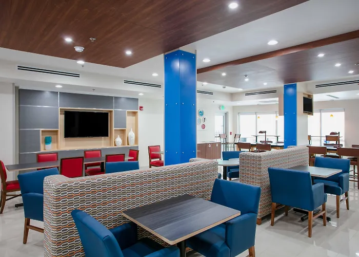 Holiday Inn Express & Suites Oakhurst-Yosemite Park Area By Ihg