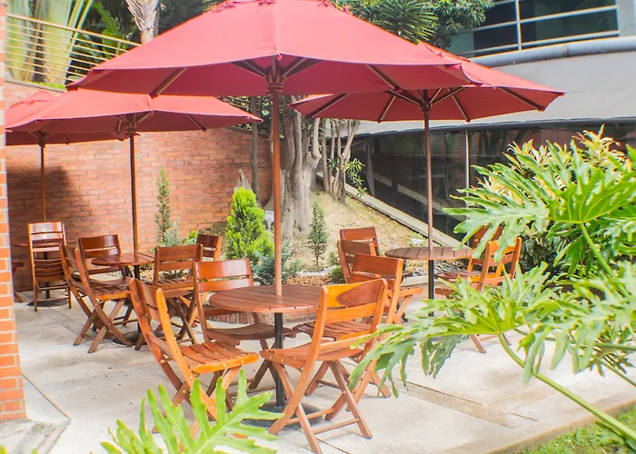 Leblon Suites Hotel Milla De Oro Medellín