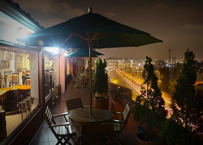 Hotel Charlotte Plaza 26
