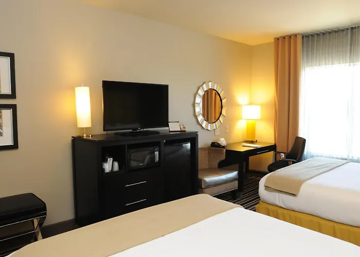 Holiday Inn Express Covington-Madisonville By Ihg