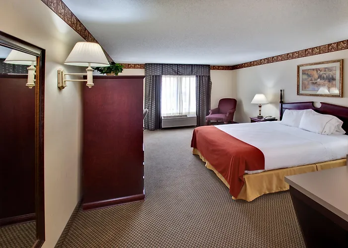 Best Western Watertown Inn & Suites