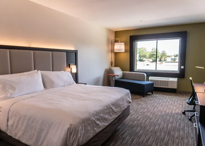 Holiday Inn Express & Suites - Birmingham - Homewood