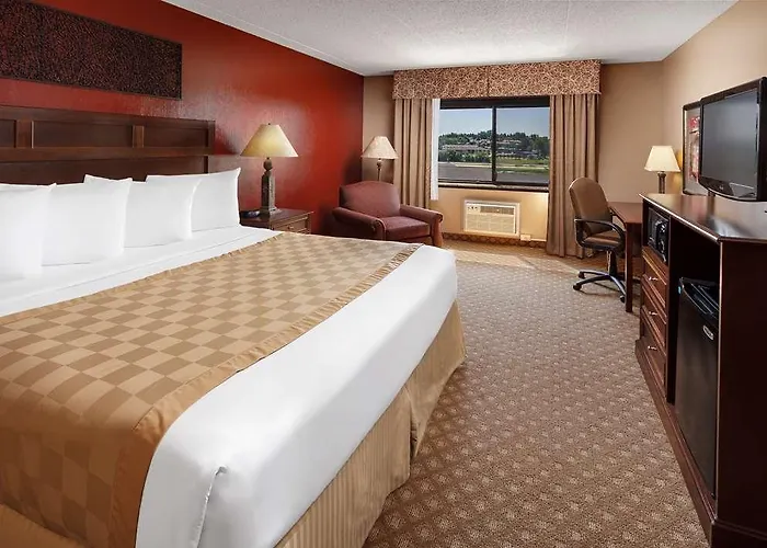 Roosevelt Grand Dakota. Surestay Collection By Best Western