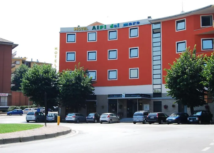 Hotel Alpi Del Mare