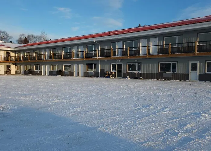 Outdoorsman Motel