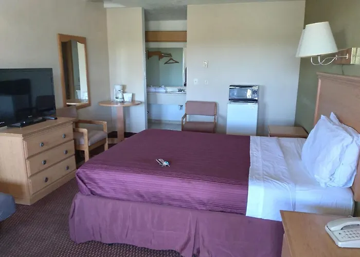 Centralia Inn
