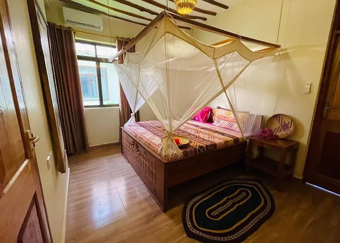 Lulu Bungalows