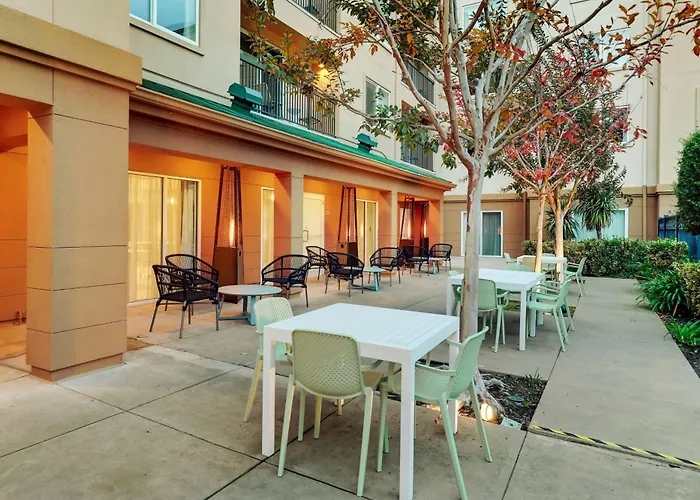 Sonesta Select San Francisco Airport Oyster Point Waterfront