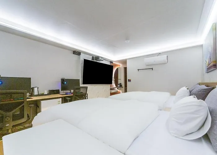 Hotel The Araboda