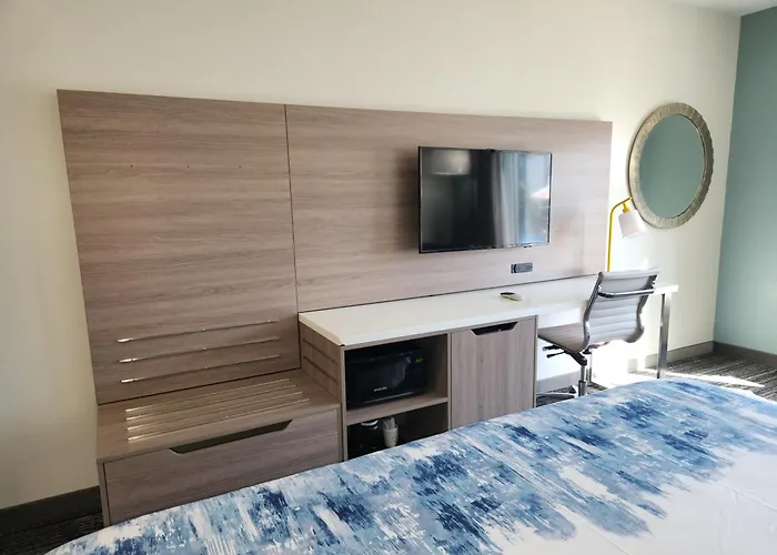 Americas Best Value Inn & Suites-Foley - Fully Renovated