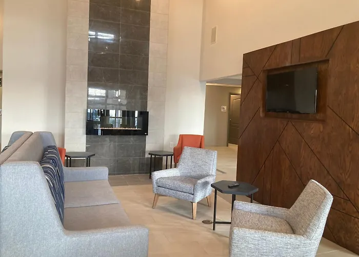 Holiday Inn Express & Suites Port Washington By Ihg