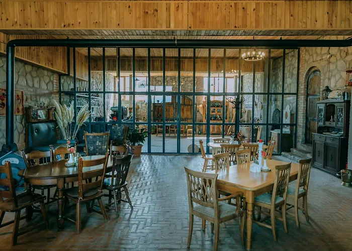 Hotel & Wine Cellar Arge