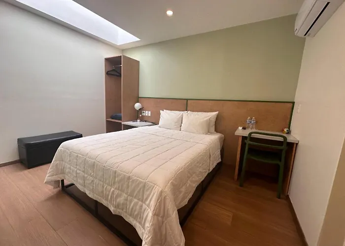 Intj Hotel