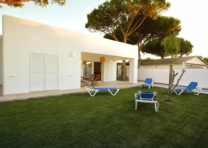 Casas Palma Zahora casa con piscina privada junto a la playa