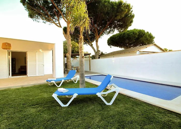 Casas Palma Zahora casa con piscina privada junto a la playa
