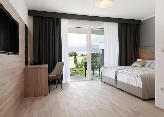 Kaneo beach hotel Novalja