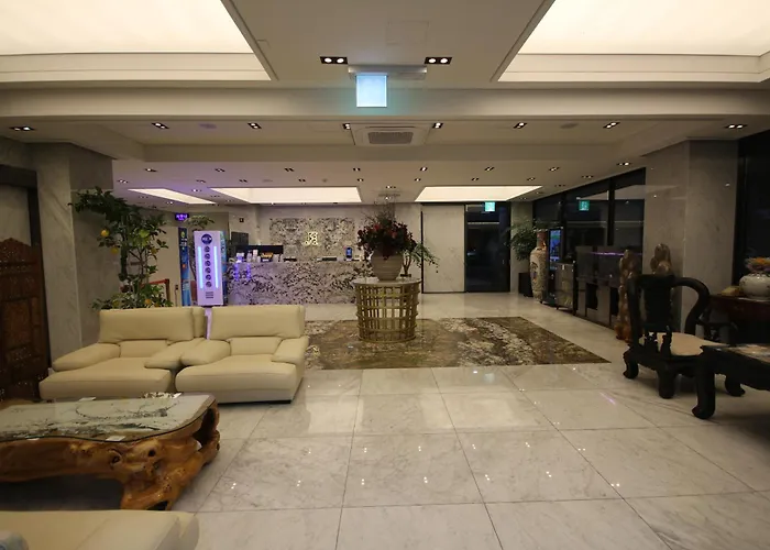 Jb Tourist Hotel