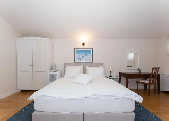 Hotel Abalone