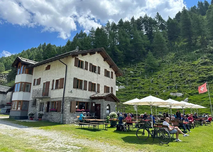 Hotel Ristorante Lagrev