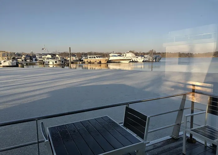 Hausboot Leukermeer Well
