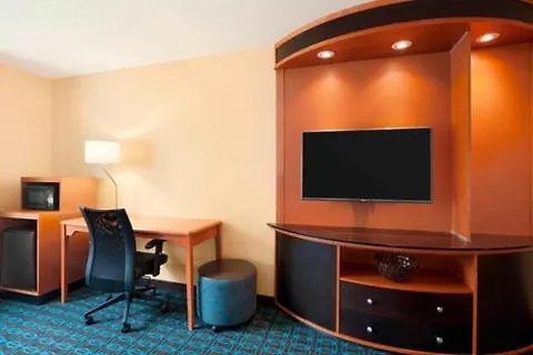 Fairfield Inn And Suites Lansing West