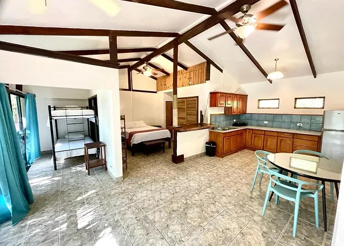 Rio Lindo Hotel