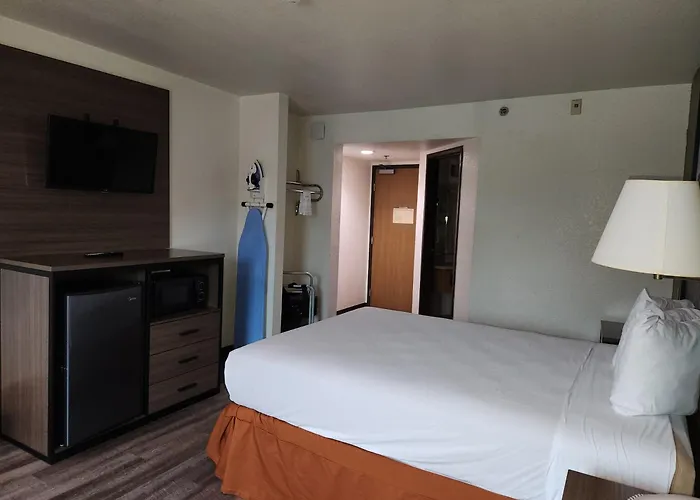 Super 8 By Wyndham Austin North/University Area