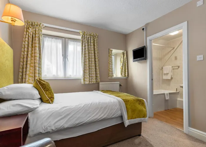 Mariners Hotel