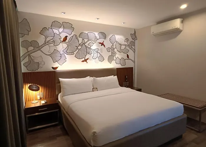 The Henry Hotel Roost Bacolod