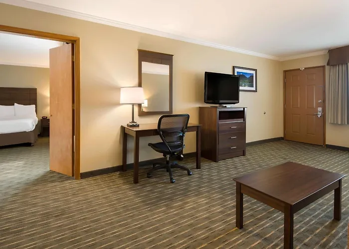 Best Western Holiday Hotel