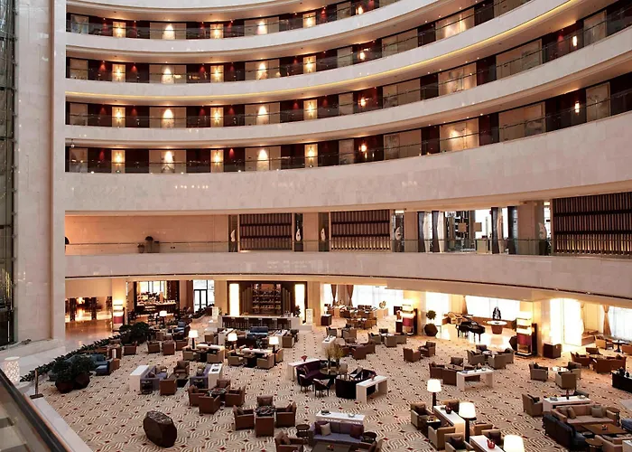 Renaissance Tianjin Lakeview Hotel