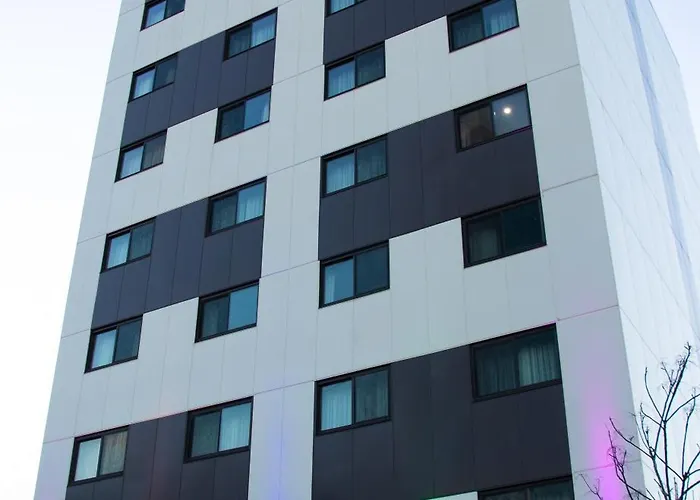 Lic Plaza Hotel
