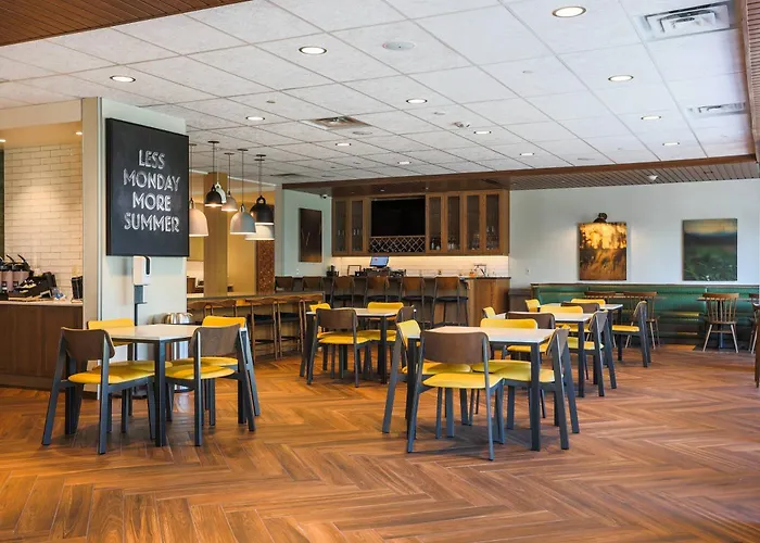 Fairfield Inn & Suites Marquette