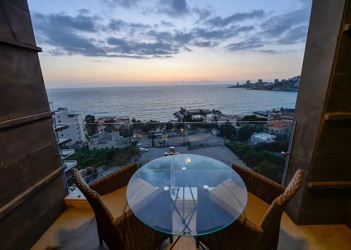Zett Hotel