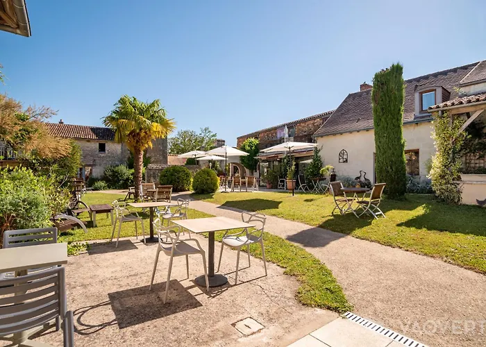 Le Pigeonnier Du Perron Hotel