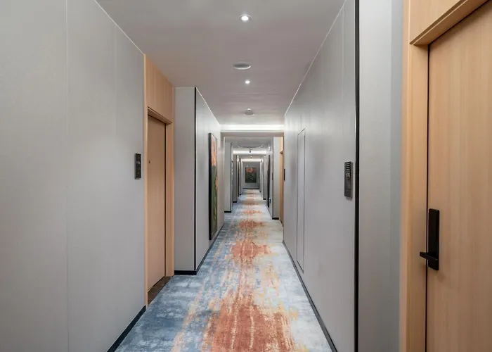 Weizhanwan Hotel Shenzhen International Convention And Exhibition Center Fuhai West Metro Branch