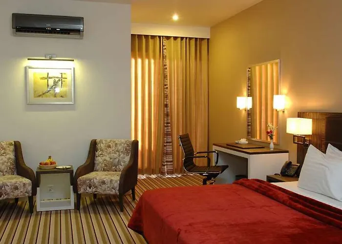 West Inn Hotel Faisalabad