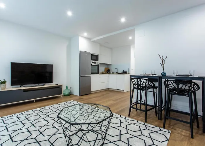 Zalaeta Playa Apartments