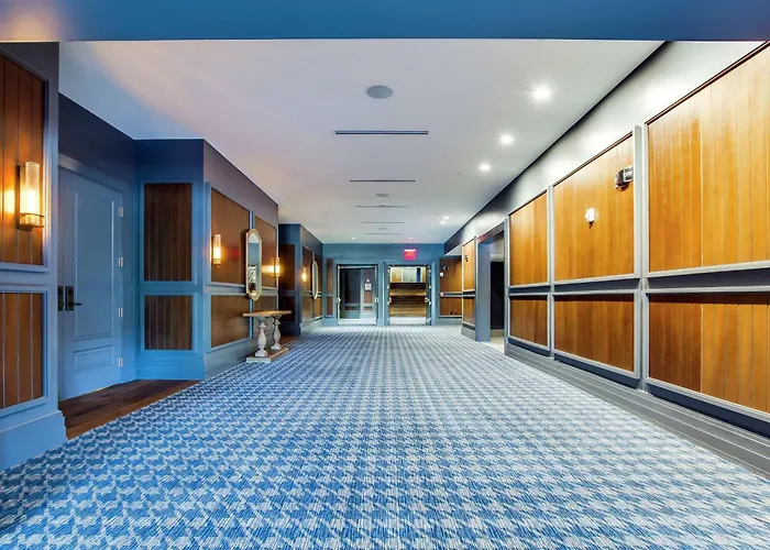 The Campbell House Lexington, Curio Collection By Hilton