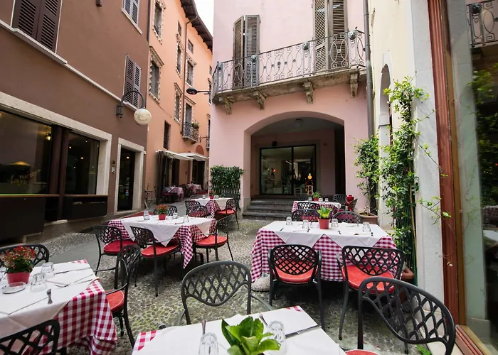 Alessi Hotel Trattoria