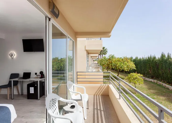 Hotel Abril