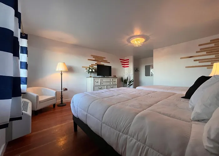 Acadia Ocean View Hotel