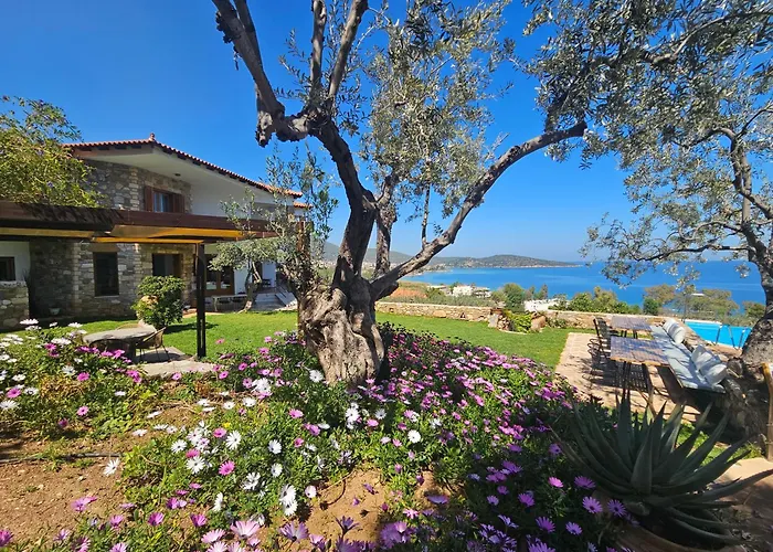Yialasi Hotel