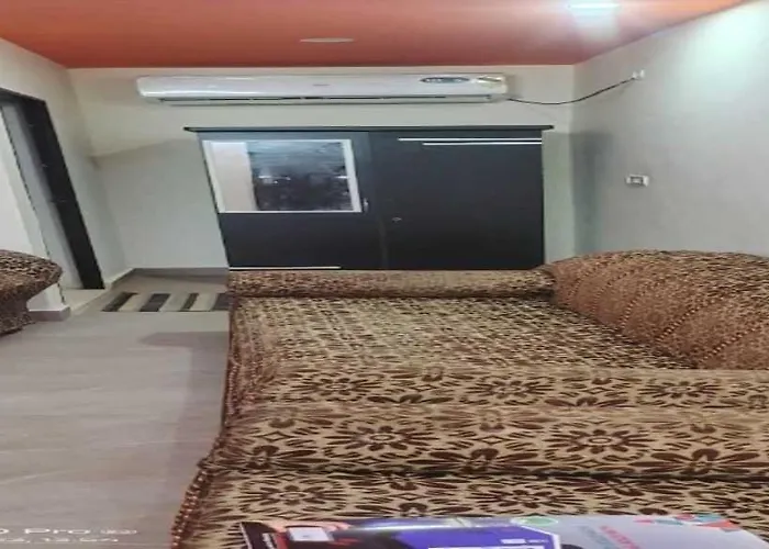 Hotel O Geet Govind Resort And Hotel