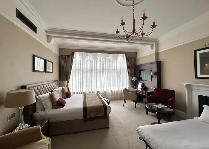 St Paul'S Hotel