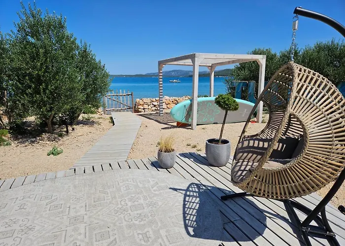Jazine beach villas